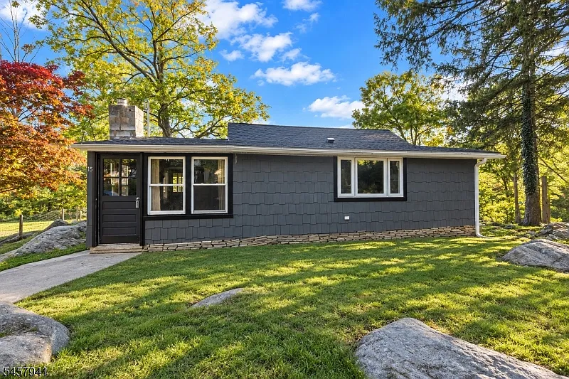 2 bed, 1.0 bath, $2,550 — Photo 4