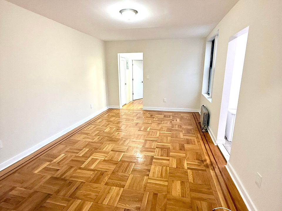 1st image of 33-10 Crescent St #4F