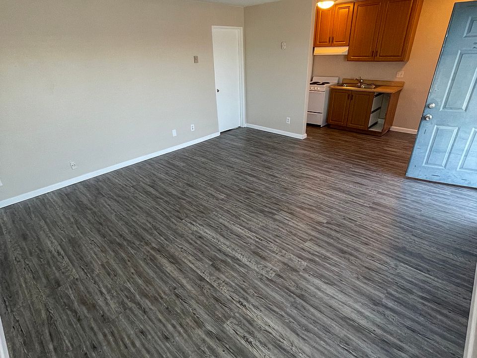 1st image of 640 E 16th St #14