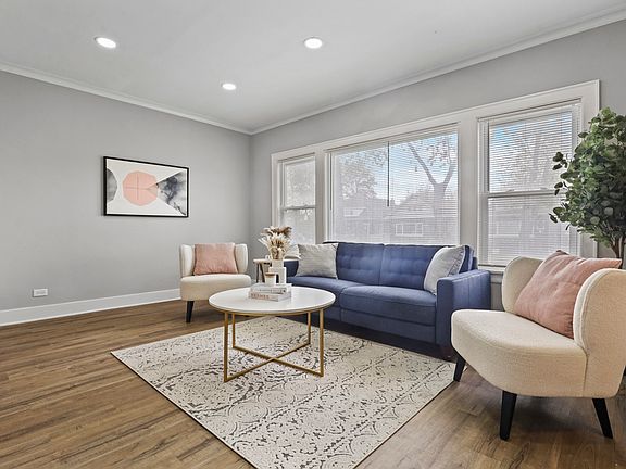 5th image of 153 Bellwood Ave