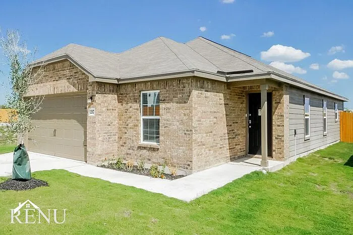 Building Photo - 217 Riverdale Dr