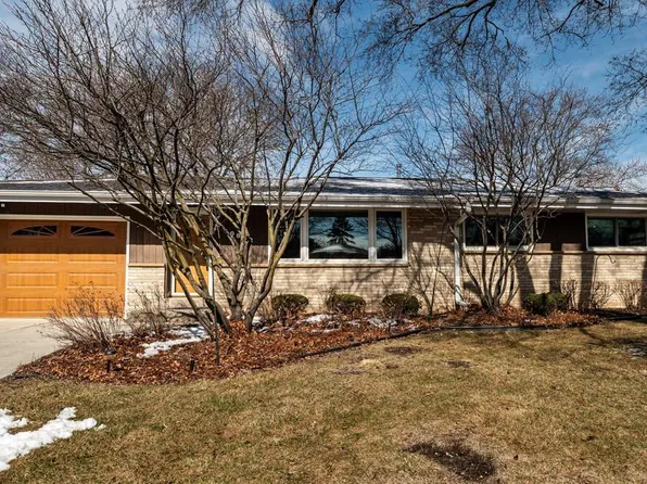 10832 West Derby AVENUE, Wauwatosa, WI 53225