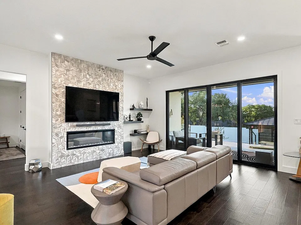 20806 Northland Cir