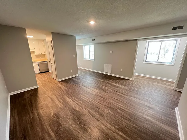 Ligon Apartments- 2900 Ligon St — Photo 1