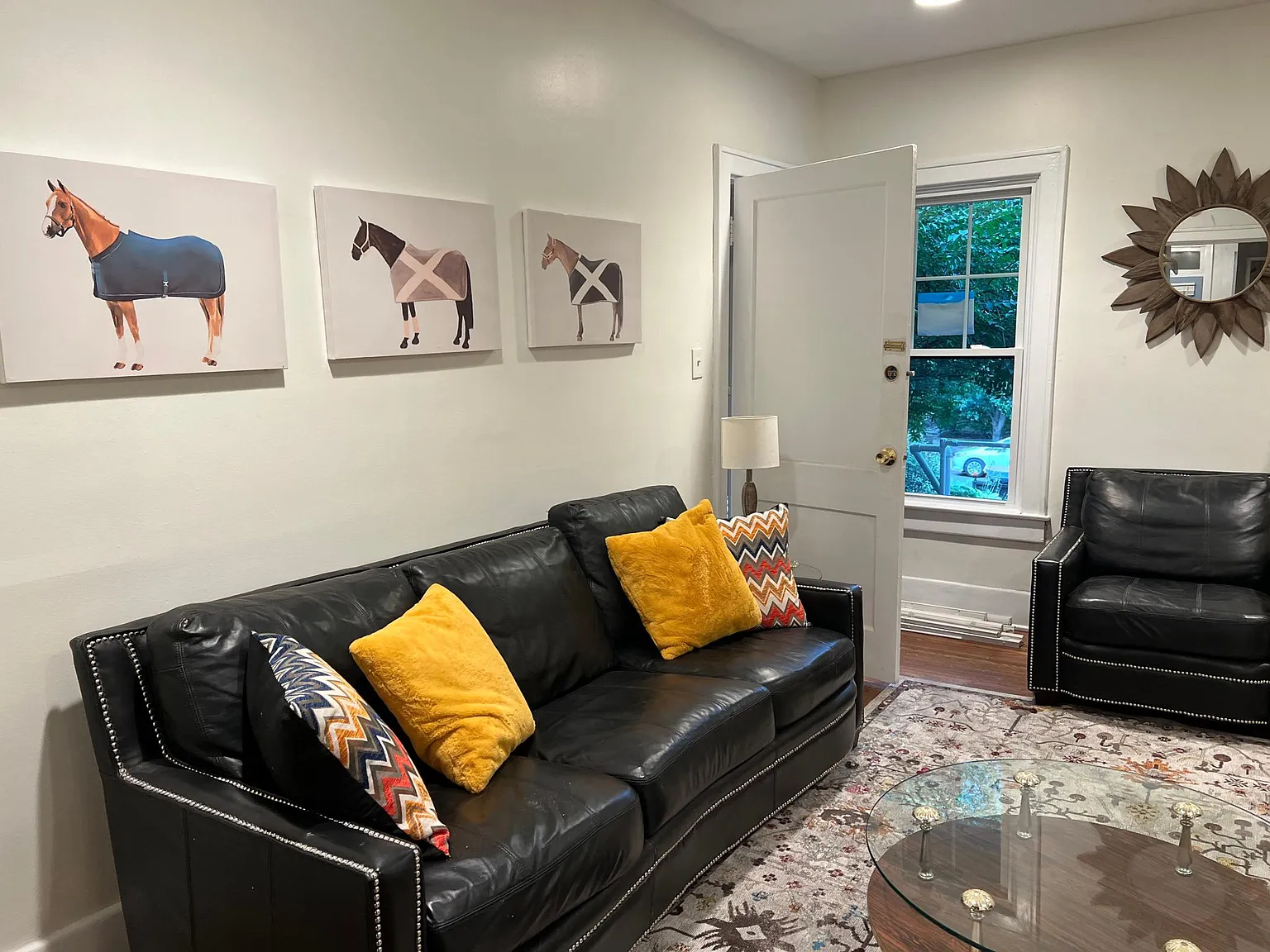 1210 Everett Ave — Photo 4