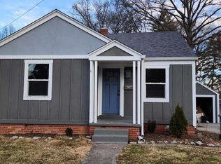 305 W Webster St, Benton, IL 62812