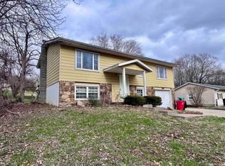 240 & 242 W Main St, Ellettsville, IN 47429