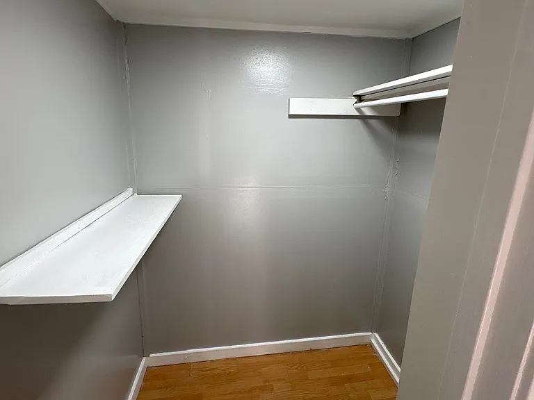329 N College St — Photo 6