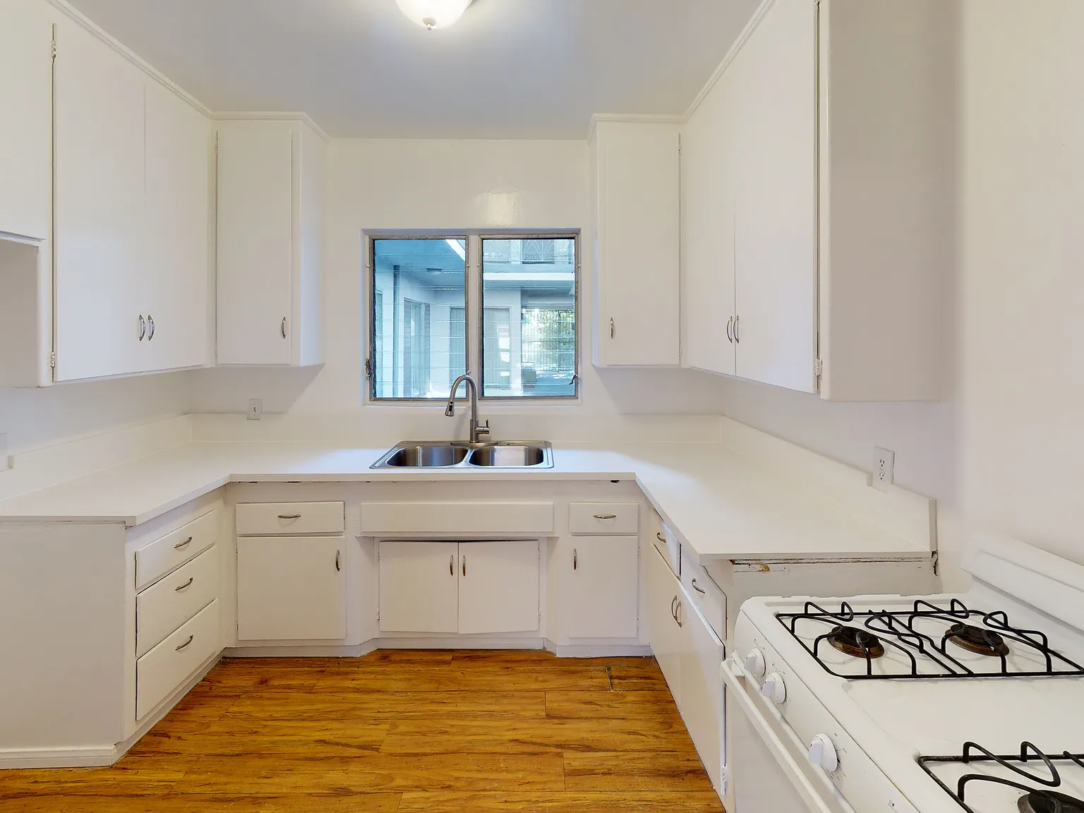 Parkvue Apartments — Photo 3