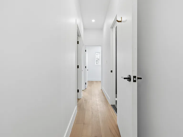 1584 Dekalb Ave #2B — Photo 14