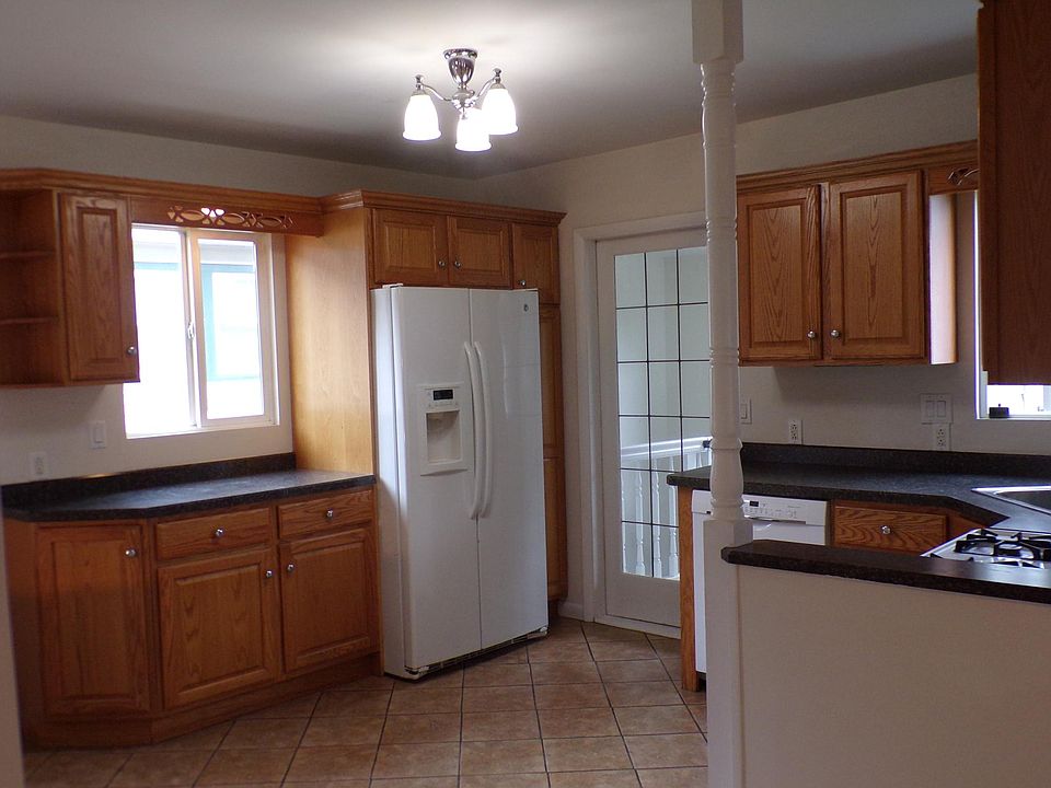 15 McNutt Ave, Albany, NY 12205 Zillow