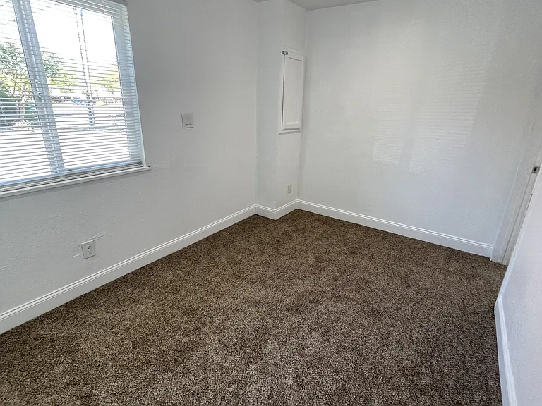 712 Bridge St #1 — Photo 13