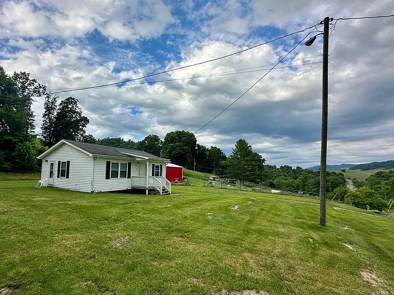 2155 Valley Rd — Photo 8