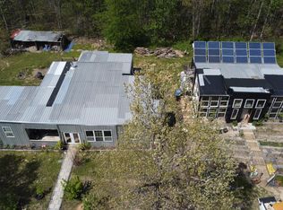 190 Summerhill Rd, Linden, TN 37096