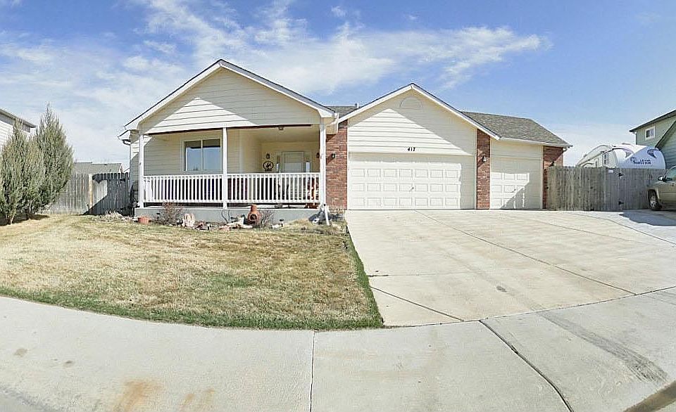 1st image of 417 Magnolia Ct