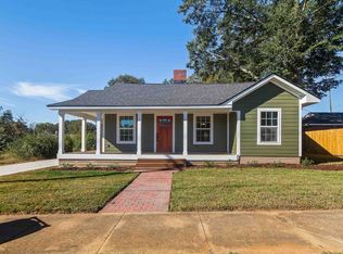 304 School St, Greer, SC 29651