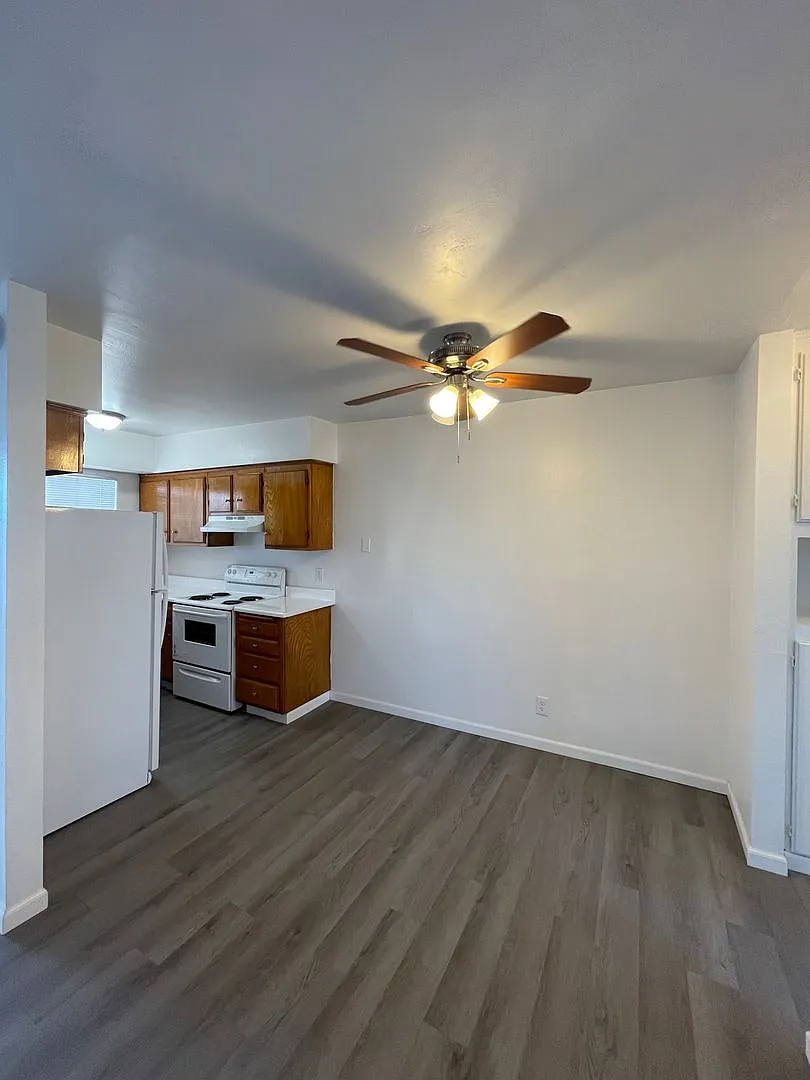 1 bedroom apartment in National City. Water and trash included — Photo 3