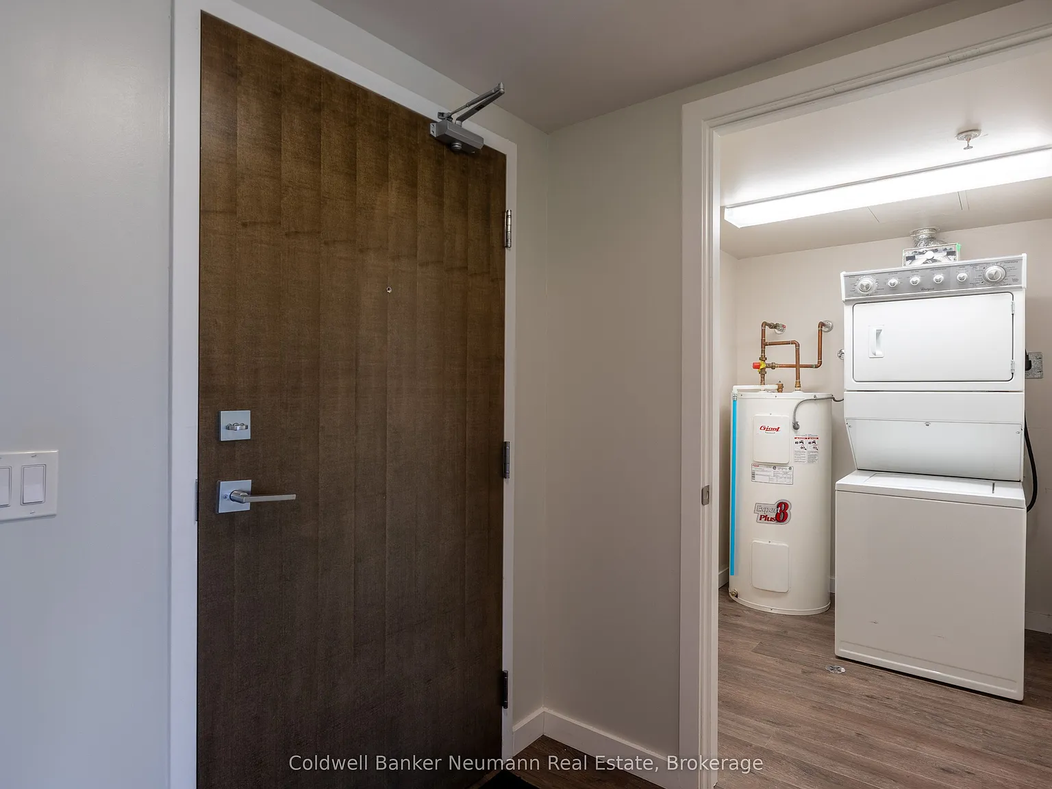 25 Kay Cres — Photo 2