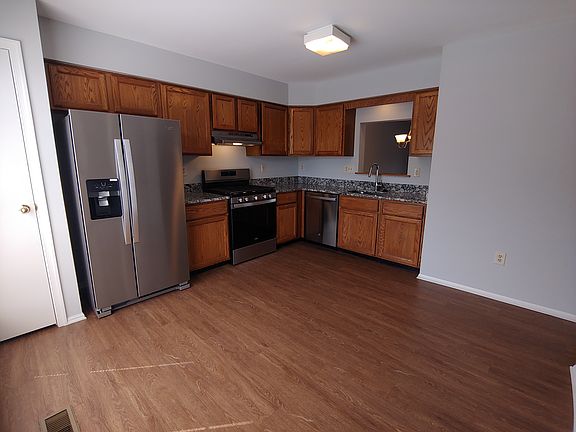 5th image of 2448 Winding Ridge Rd