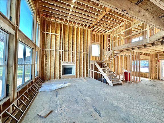 3rd image of 23039 Lakeview Estates Blvd