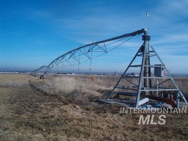 2nd image of 2250 Pole Line Rd