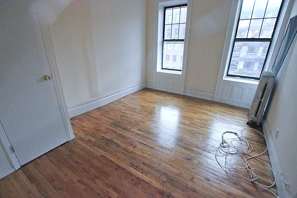 Rented by Jonis Realty | media 1