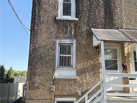 3rd image of 438 Milton St