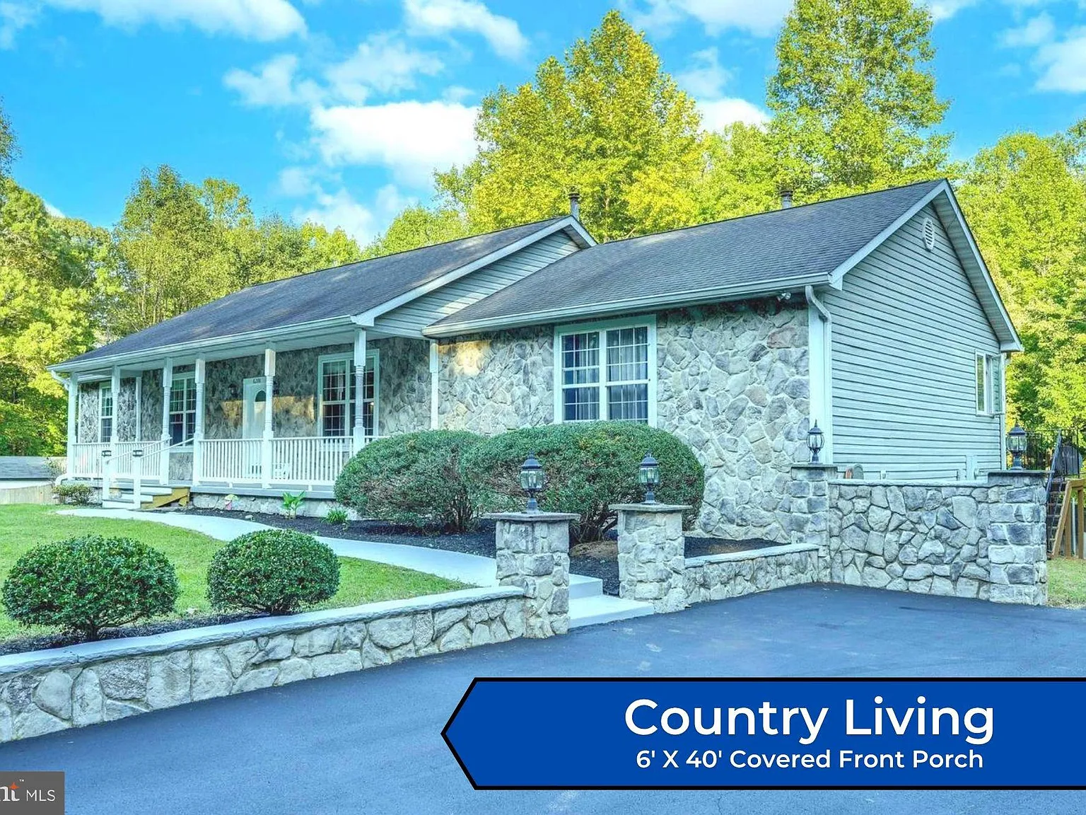 6 bed, 4.0 bath, 4256 sqft, $3,950 — Photo 1