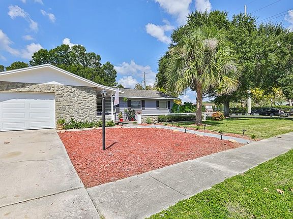 2nd image of 6401 Oakdell Dr