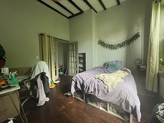 Rented by Pear NYC LLC | media 21