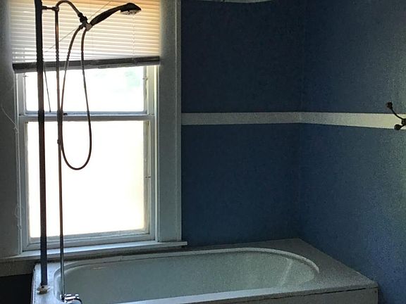 3rd image of 41 Benjamin Ave SE #2