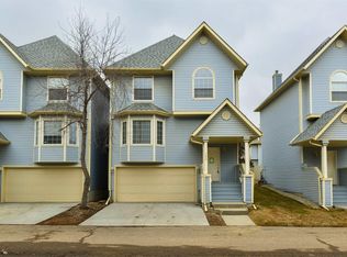 Tiffany Lane, Edmonton, AB T6L 7B3