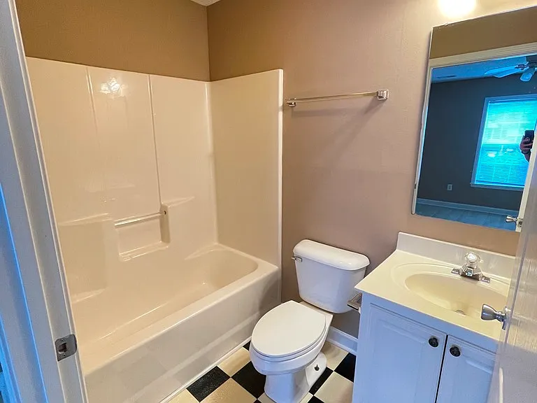 3436 Westgate Dr — Photo 19