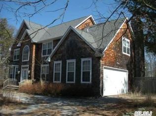 1 Carters Rd, East Quogue, NY 11942