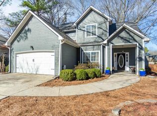 225 Summer Brook Ln, Alabaster, AL 35007