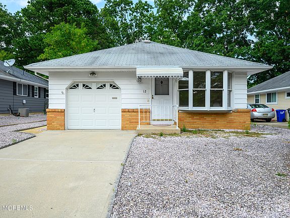 2nd image of 12 Mount Rushmore Drive