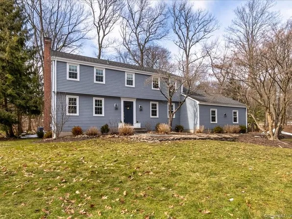 3 Vincent Drive, Simsbury, CT 06070