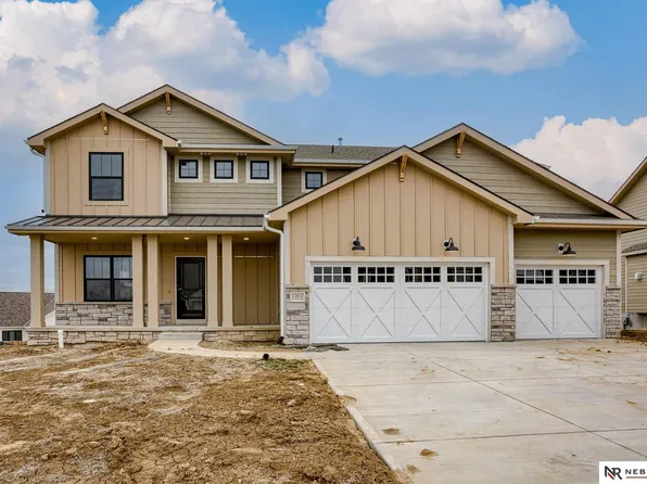 13812 S 52nd St, Papillion, NE 68133