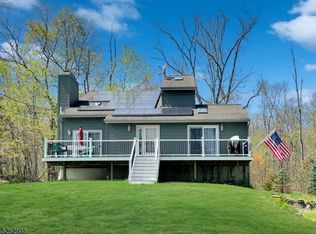 177 Lackawanna Dr, Stanhope, NJ 07874