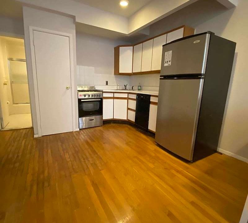 1st image of 495 Henry St #2B