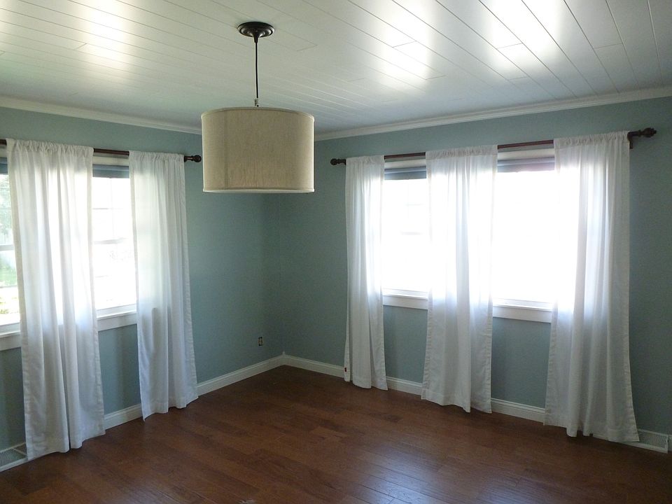 1st image of 451 Lasher Dr
