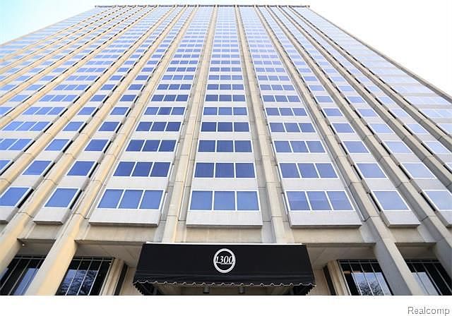1st image of 1300 E Lafayette St #2003 5