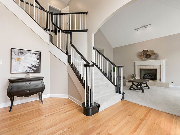 3rd image of 12634 Lake View Dr