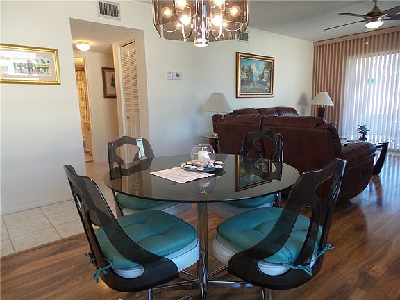 5th image of 2950 SE Ocean Blvd #206