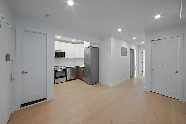 Rented by Vertical Real Estate LLC | media 13