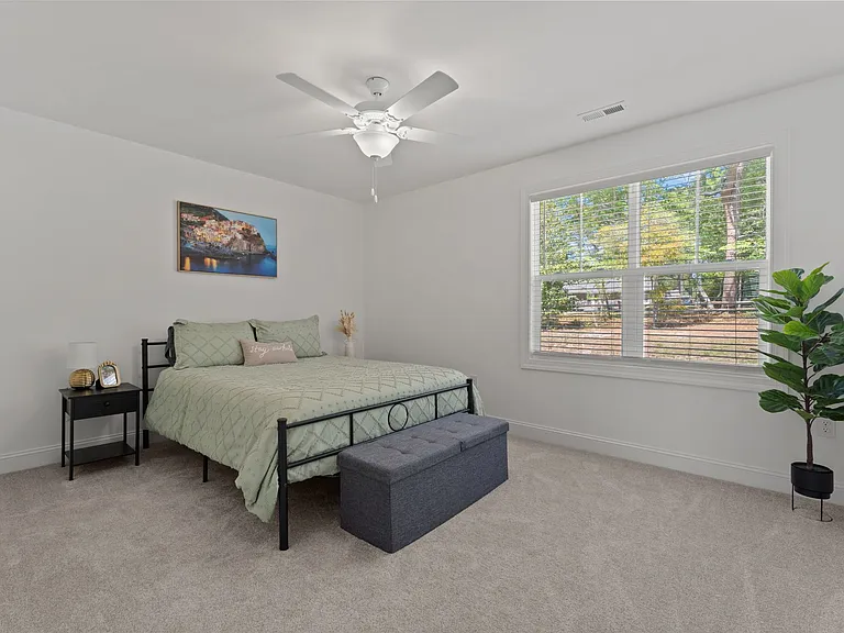 222 Brisbane Dr — Photo 17