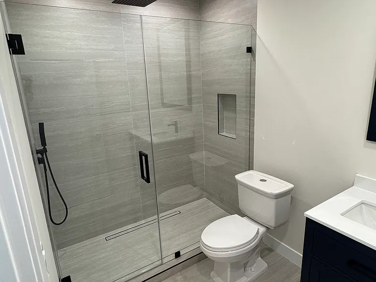 22812 Saticoy St #22810 — Photo 8