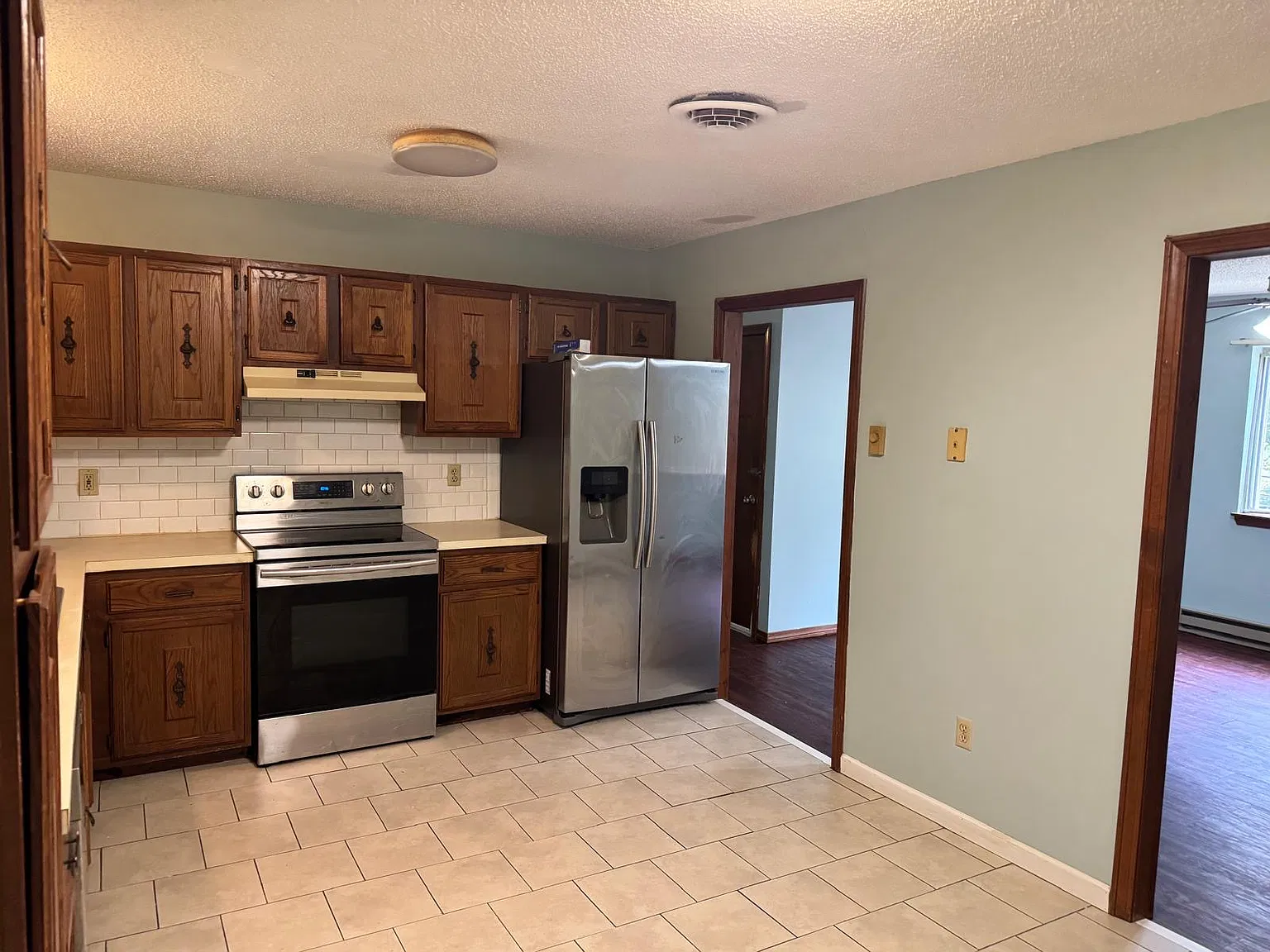 3 bed, 1250 sqft, $1,895 — Photo 4