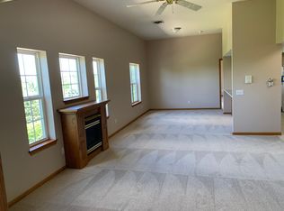 632 S 8th St #632, Mount Horeb, WI 53572