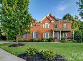 16518 Governors Club Ct, Charlotte, NC 28278